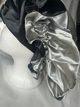 Load image into Gallery viewer, Black ‘n Grey Reversible Bonnet
