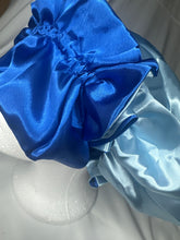 Load image into Gallery viewer, Battle of Blue Reversible Bonnet
